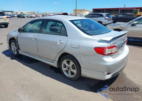 2011 Toyota Corolla S z USA, uszkodzony, nr VIN 2T1BU4EE9BC662709